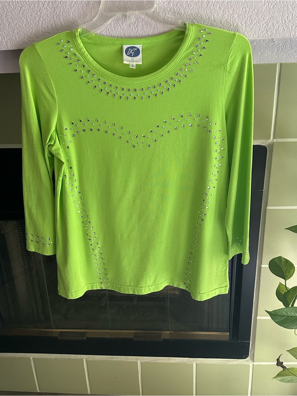 💚DG2 by Diane Gilman Lime Green Long Sleeve Embellished Top (Medium)💚